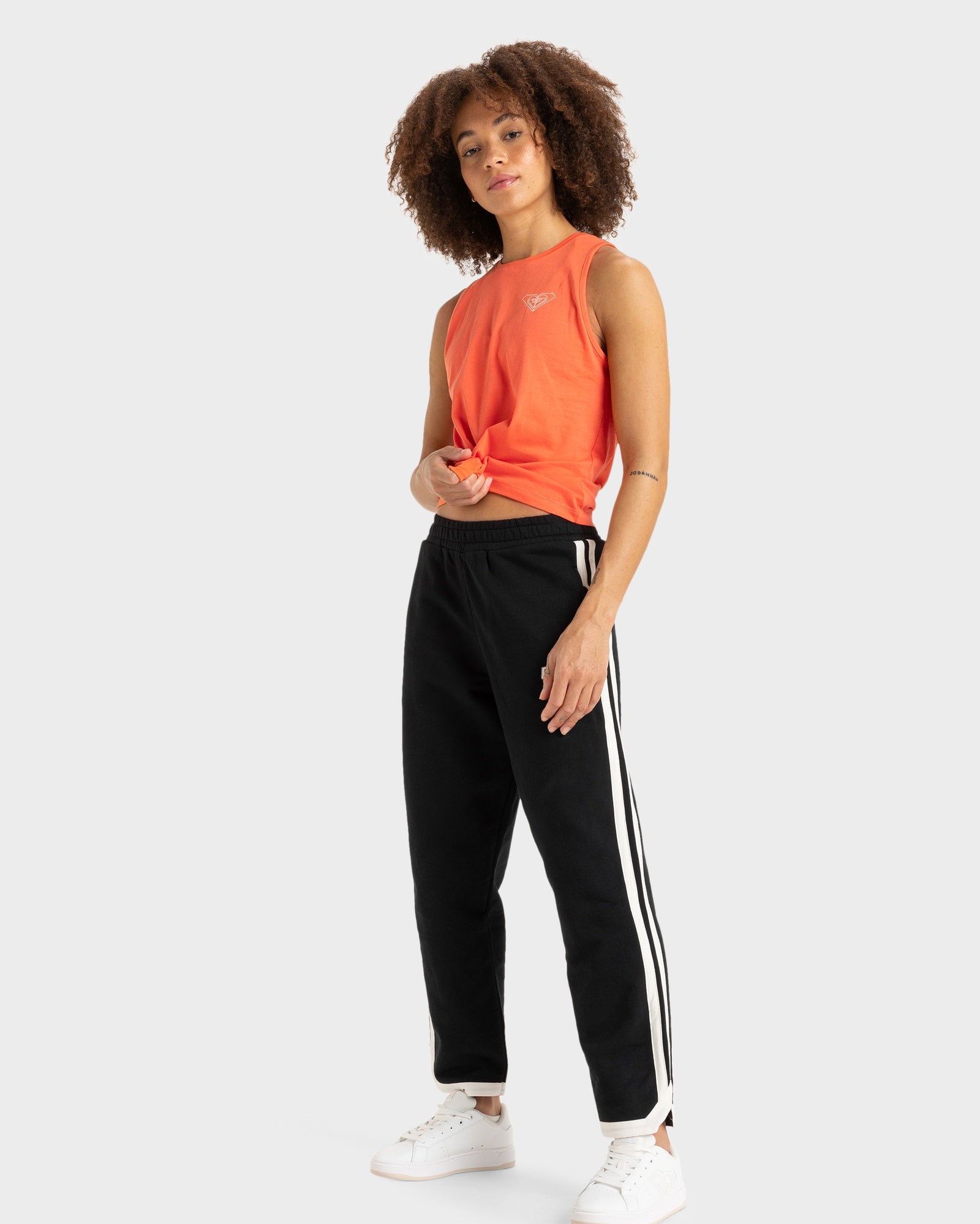 Rani Pink Embroidered Scallop Pants