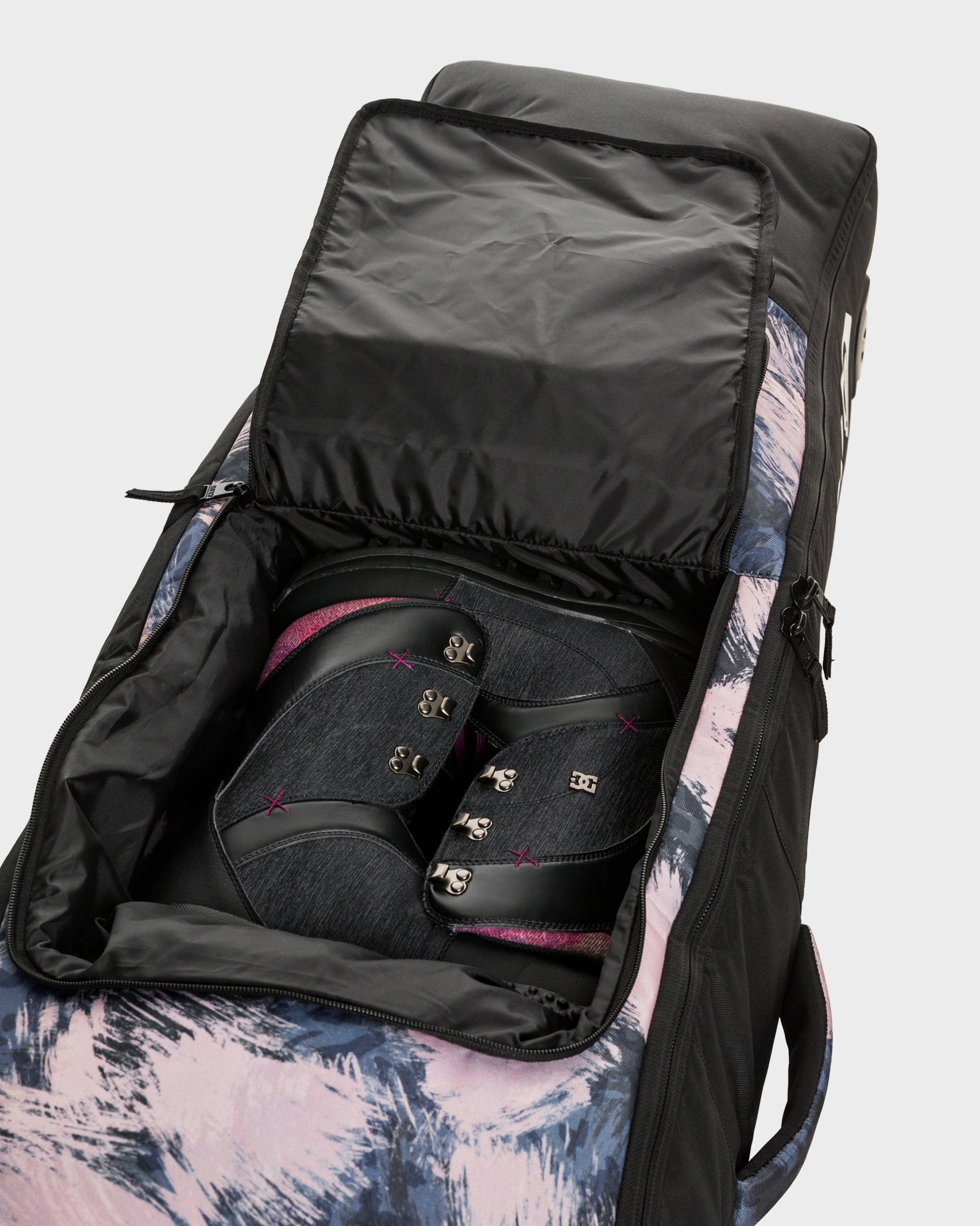 Womens Vermont Wheelie Snowboard Bag – Wild Wind Darknight – Roxy
