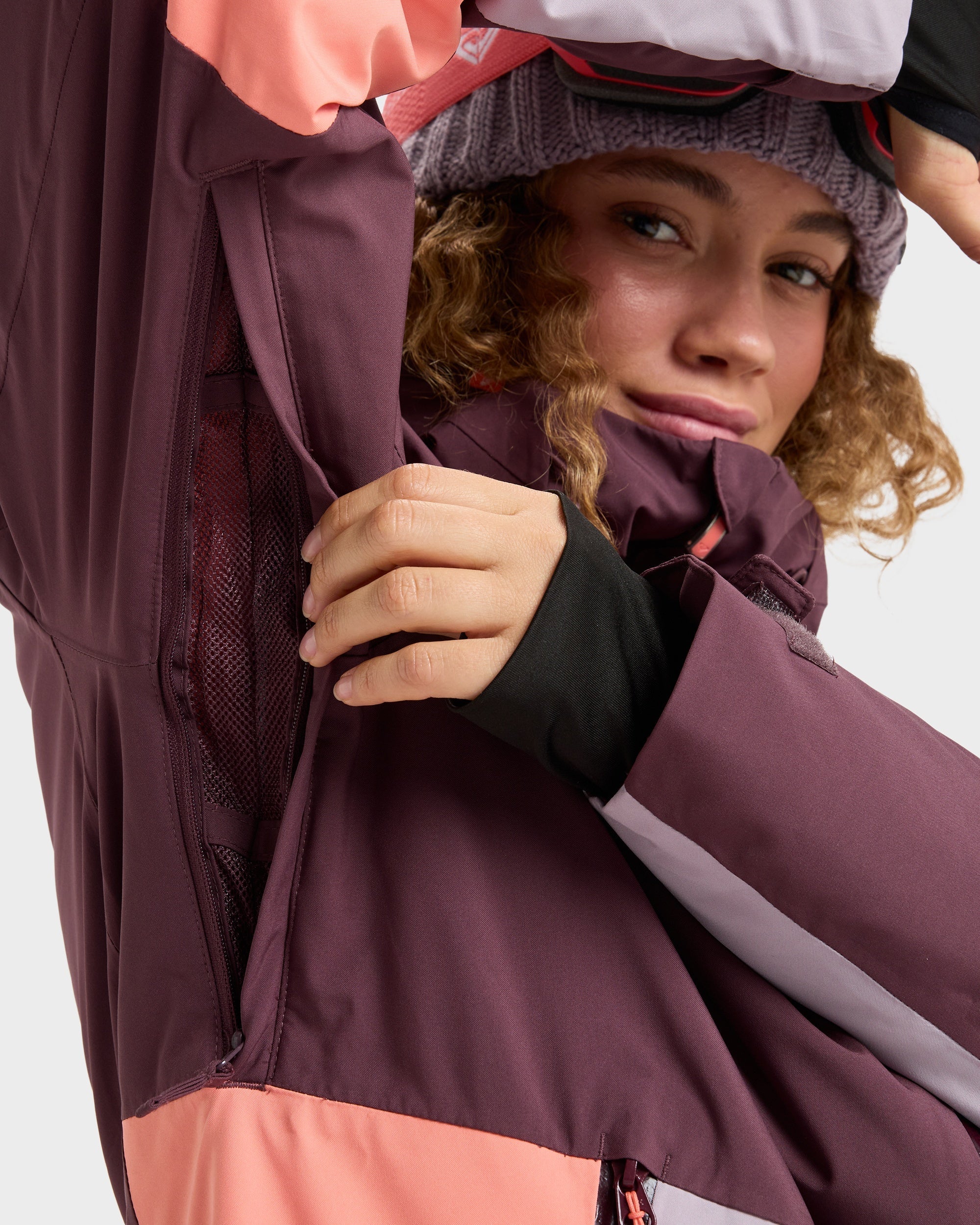 送料無料 新品 ROXY STORM JK＆ HOLIC PTS Womens Stormdash Snow Jacket – Roxy