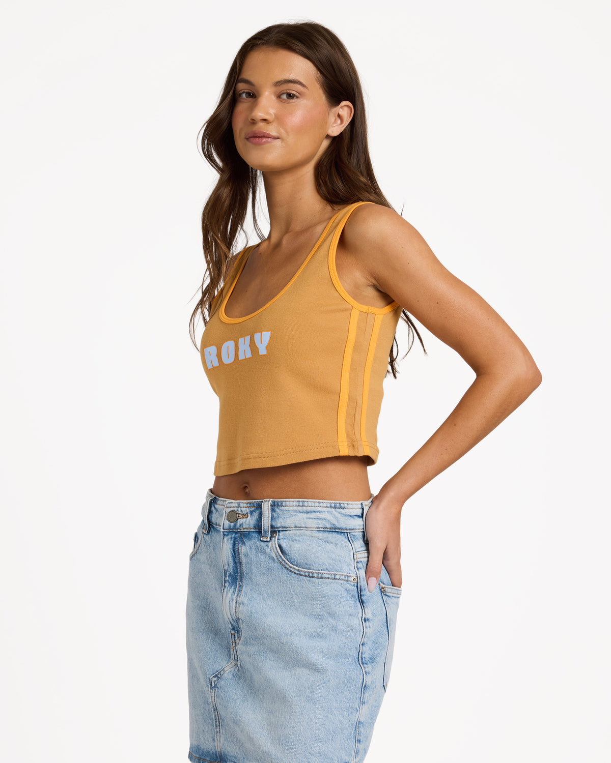 urjkt03214_roxy_cin_sd1